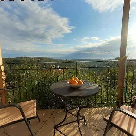 Cozy Garden With Stunning Sea Views * Βασιλίτσι