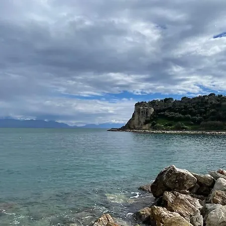 Διαμέρισμα Cozy Garden With Stunning Sea Views